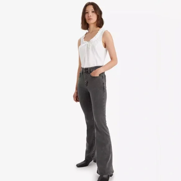 Levi’s 726 High Rise Flare Women’s Jeans - Picture 2 of 4
